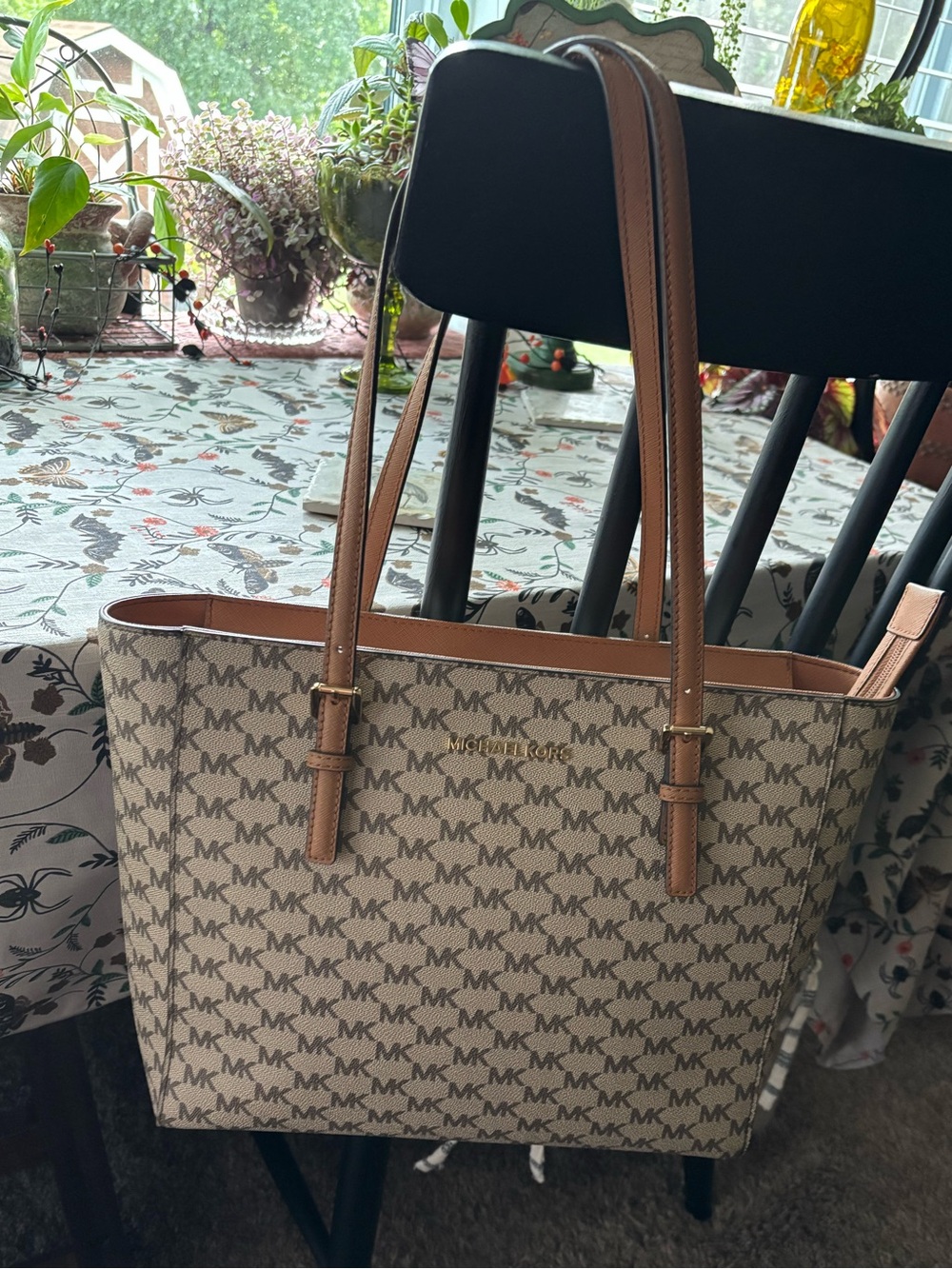 Michael KORS Jet Set Zip Top Tote Bag